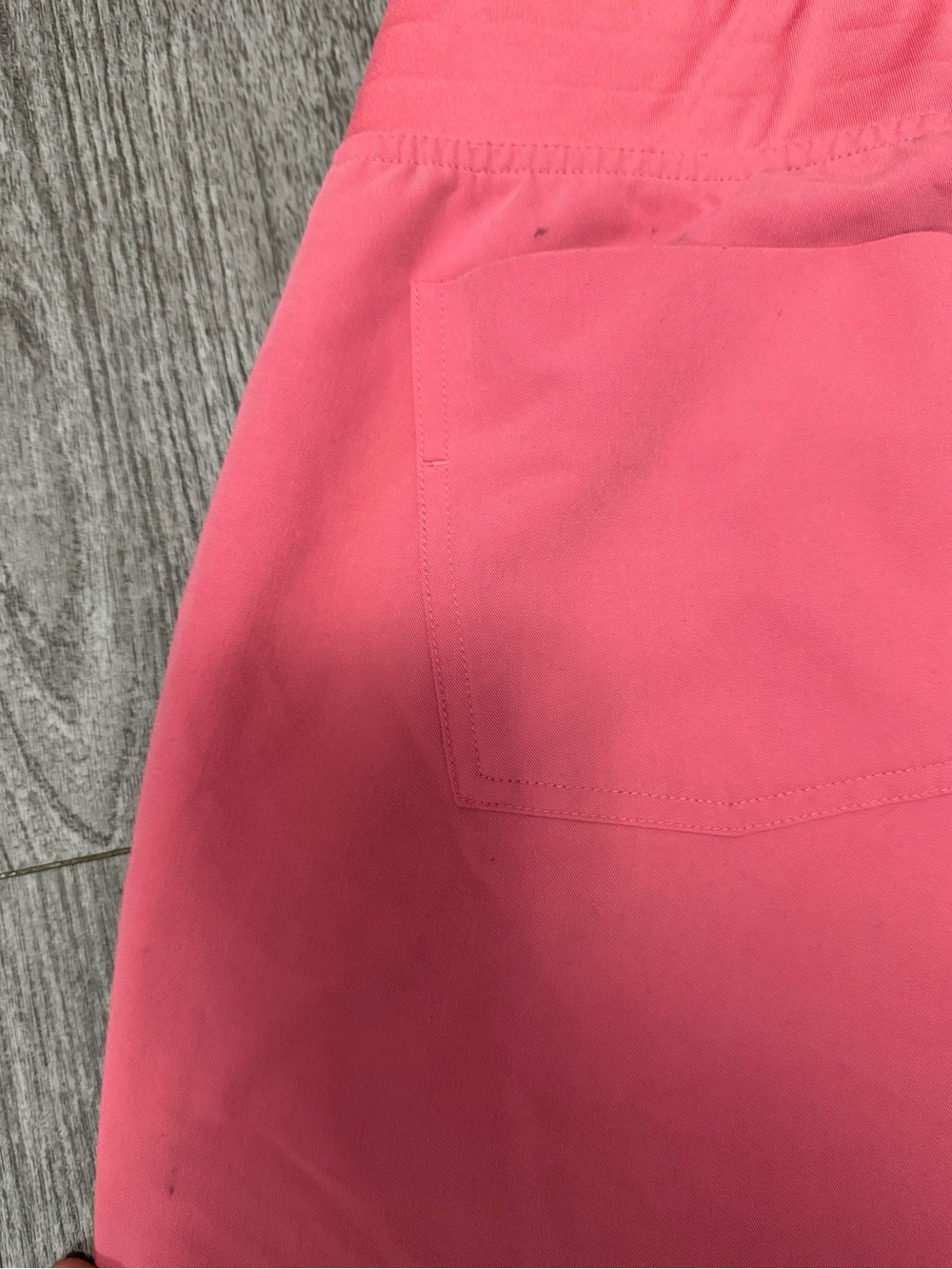 Figs Women's Pink Zamora top and Jogger - Picture 13 of 16